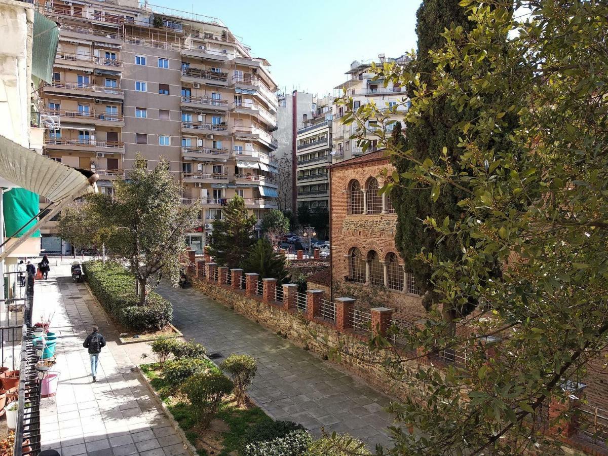 Metro Apartment Thessaloniki Buitenkant foto