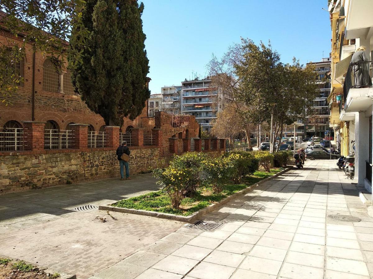 Metro Apartment Thessaloniki Buitenkant foto