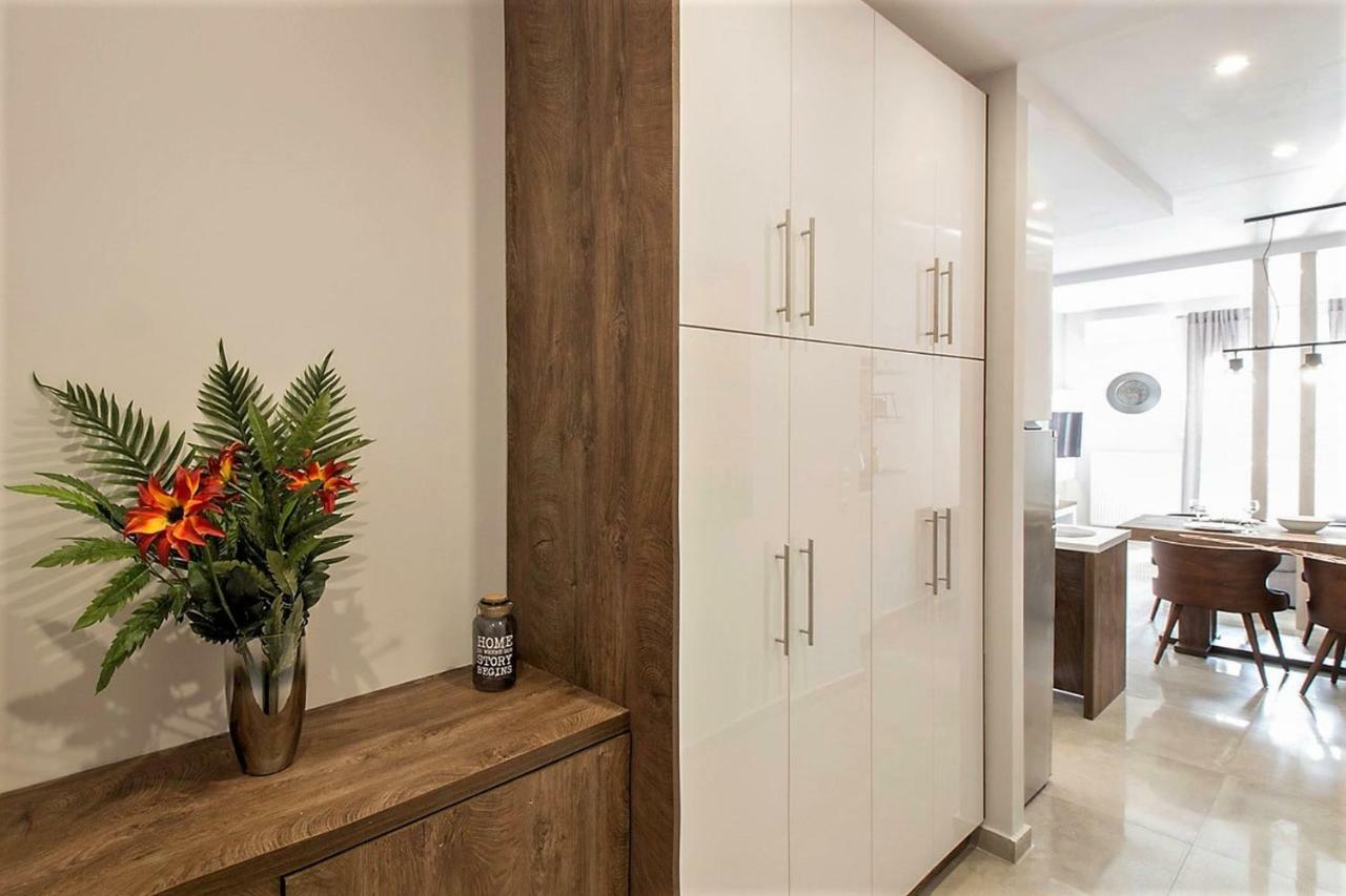 Metro Apartment Thessaloniki Buitenkant foto